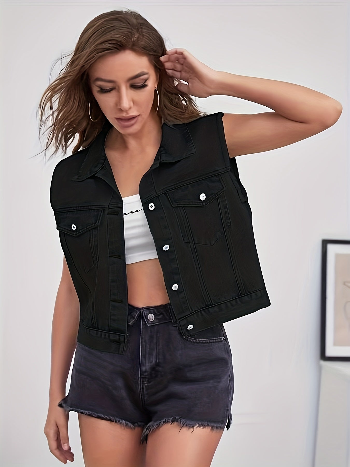 Johanna - Sleeveless Denim Jacket Featuring Flap Pockets