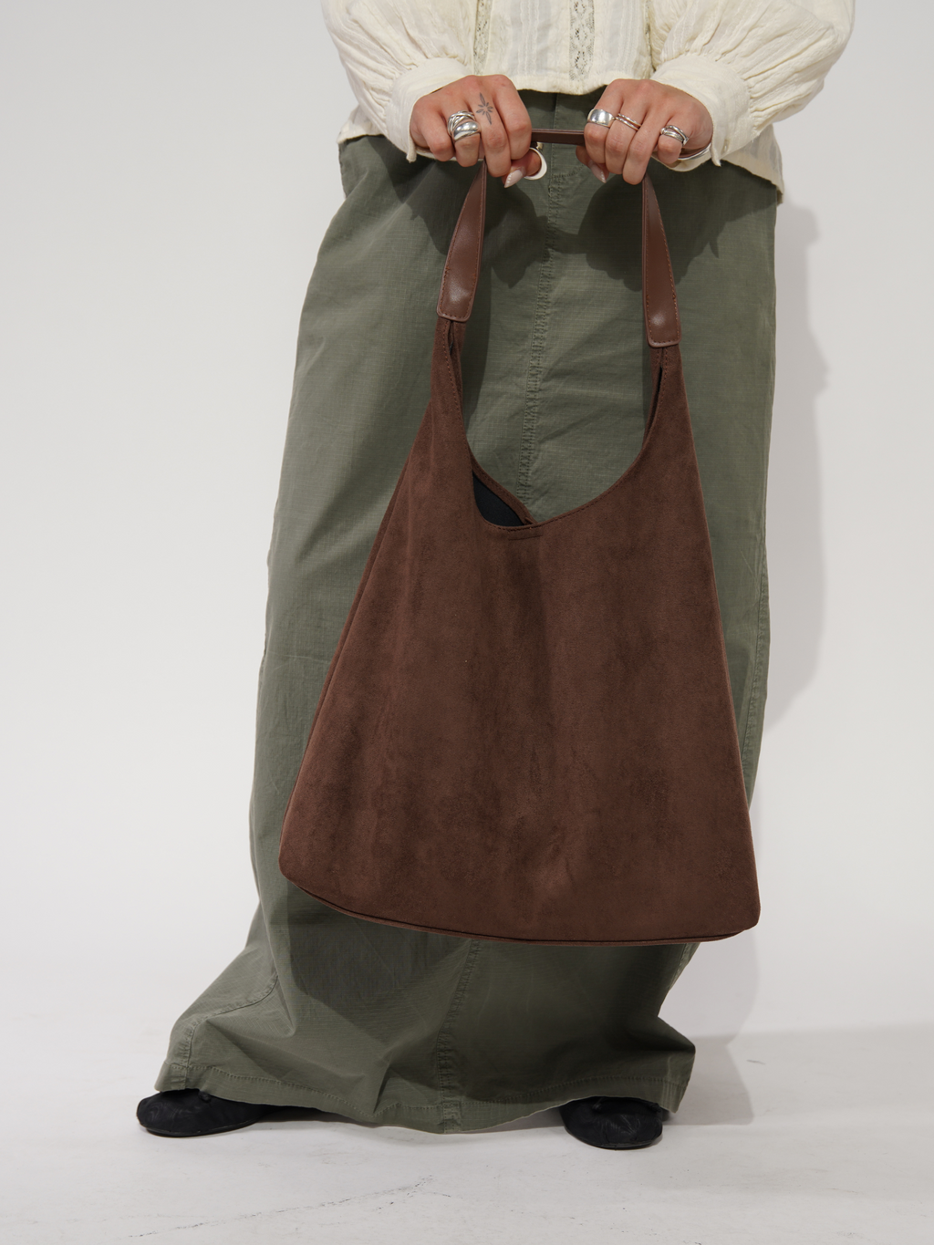 Timeless Leather Tote for Everyday Essentials