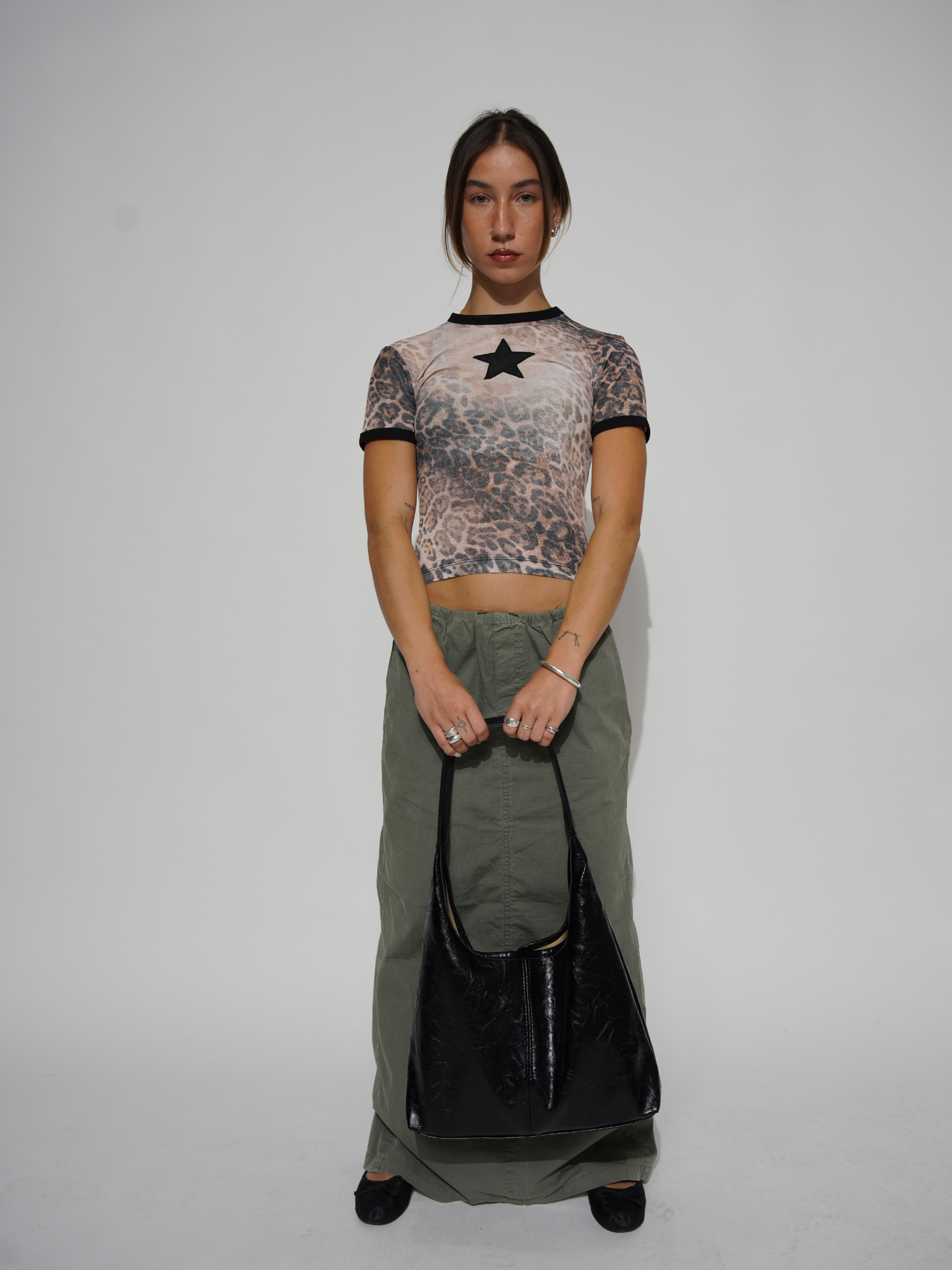 Vintage-Inspired Distressed Leather Tote Bag