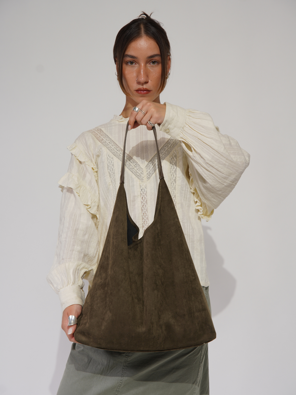 Timeless Leather Tote for Everyday Essentials