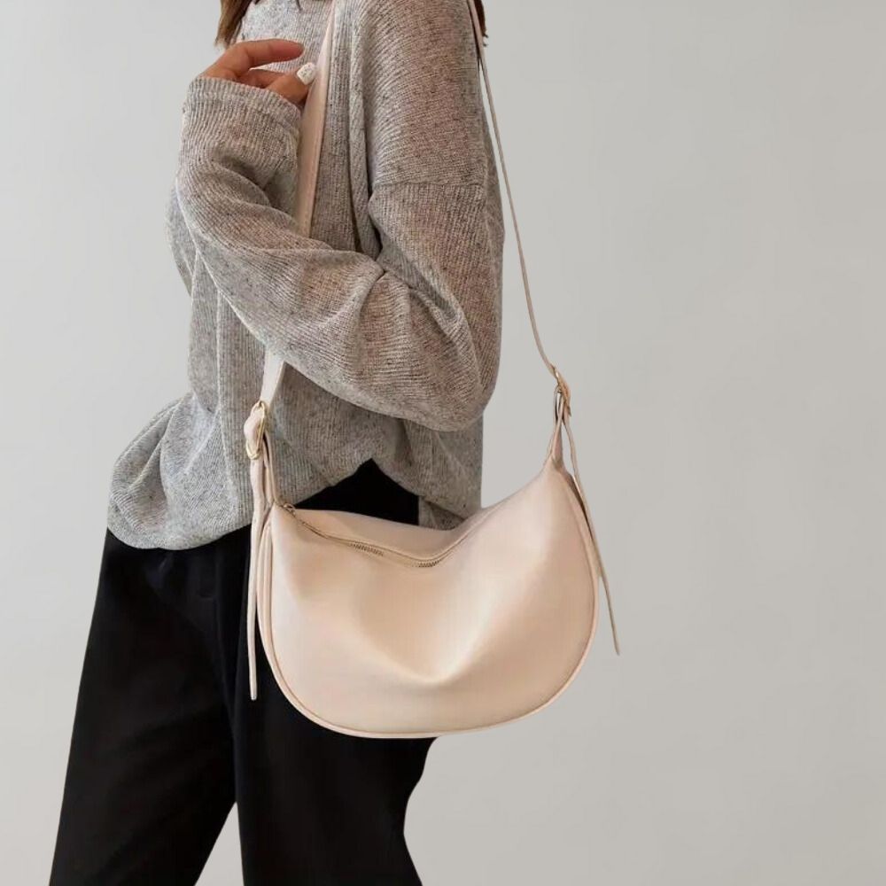 Stylish Minimalist Vegan Leather Crossbody Bag – Effortless Elegance
