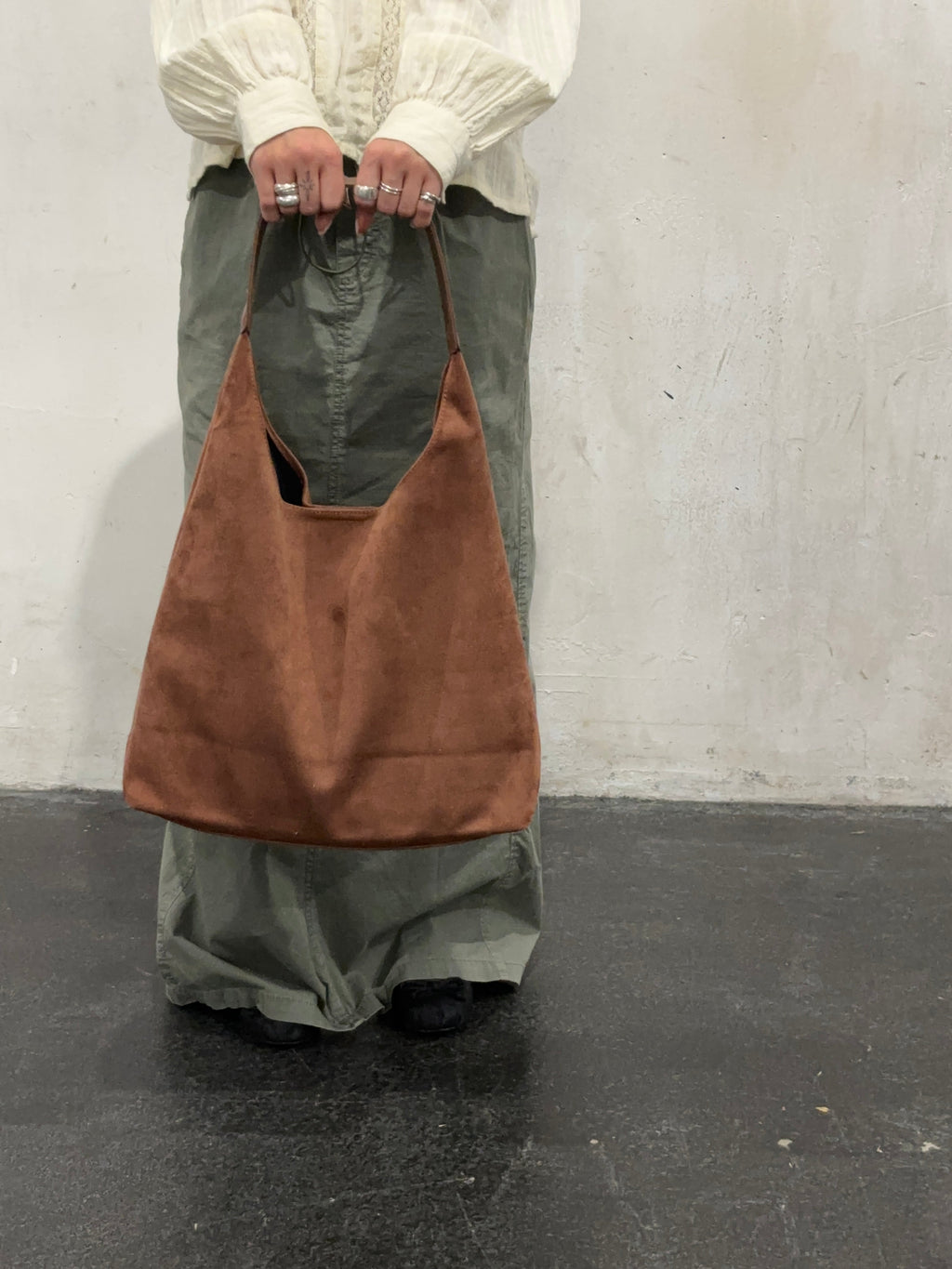 Timeless Leather Tote for Everyday Essentials