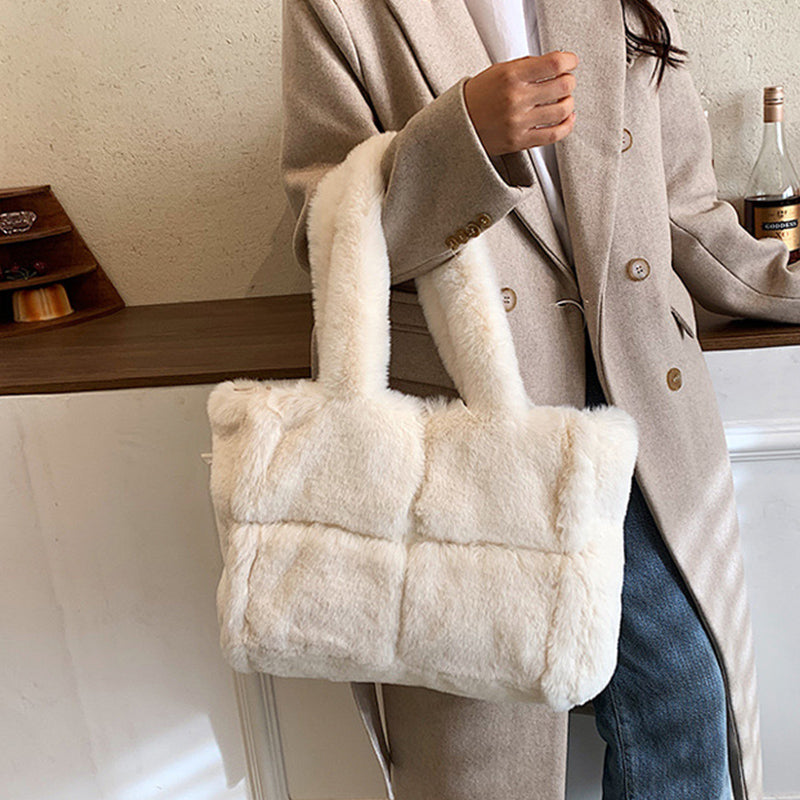 Dante Plush Handbag: Essential Stylish Winter Accessory for Women